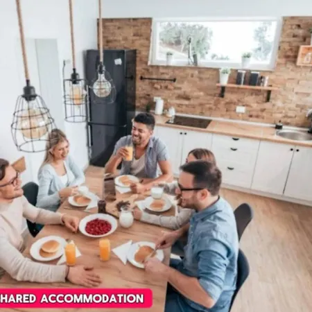 Rd15Cf - Comfortable Shared Room In Beeston Penzion