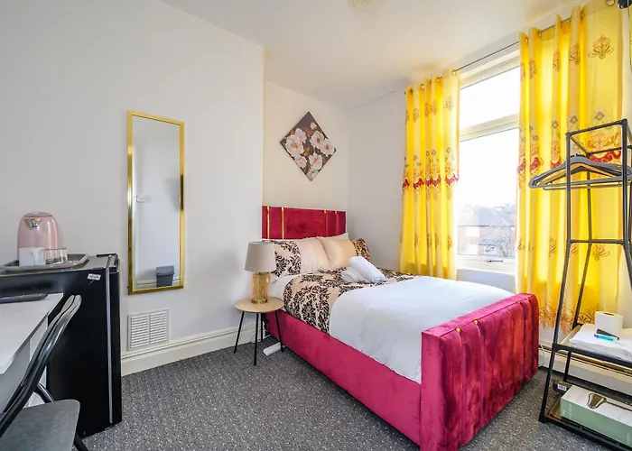 -rd15cfa- For Relaxed And Cosy With Free Parking 利兹