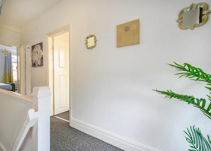 -rd15cfa- For Relaxed And Cosy With Free Parking Guest house