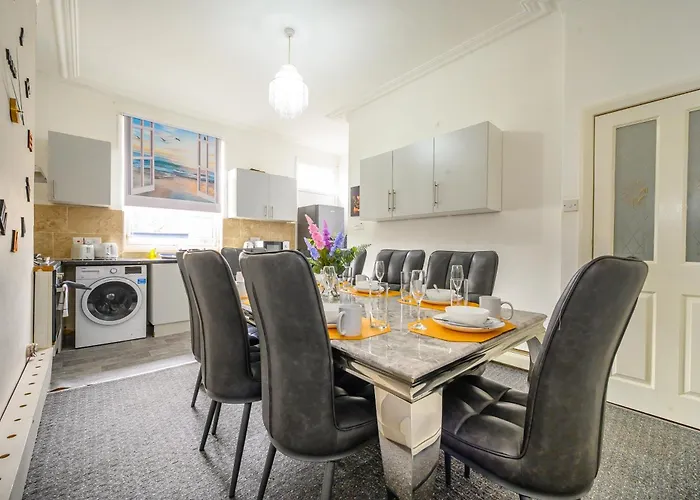 -rd15cfa- For Relaxed And Cosy With Free Parking Guest house