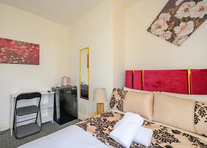 Guest house -rd15cfa- For Relaxed And Cosy With Free Parking Leeds (West Yorkshire)